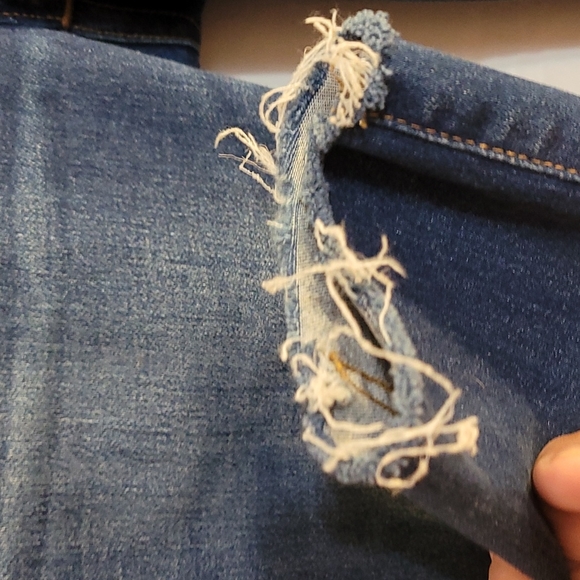 Madewell 9" High-rise Skinny Jeans with Frayed Hem - Picture 9 of 12